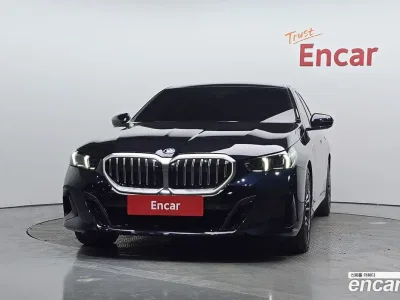 2025 BMW 5-Series 530e M Sport, фото 3, лот 10068608