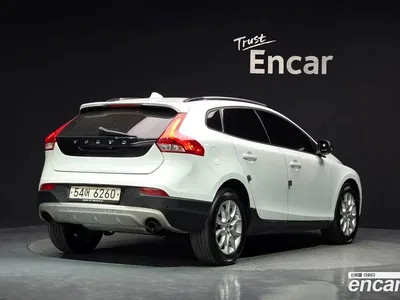 2017 Volvo V40 D3, фото 2, лот 11260354