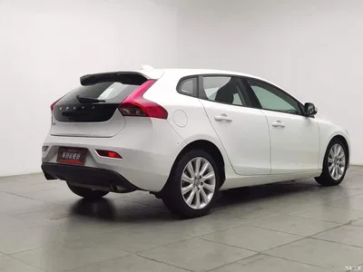 2015 Volvo V40 1.6T Smart Comfort Edition, фото 2, лот 10364433
