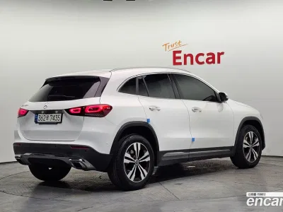 2021 Mercedes-Benz GLA-Class GLA220, фото 2, лот 10055358