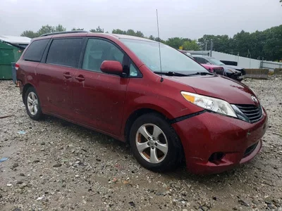 2013 TOYOTA SIENNA LE, фото 4, лот 10517554