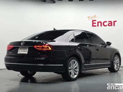 2018 Volkswagen Passat 2.0 TSI, фото 2, лот 10209086