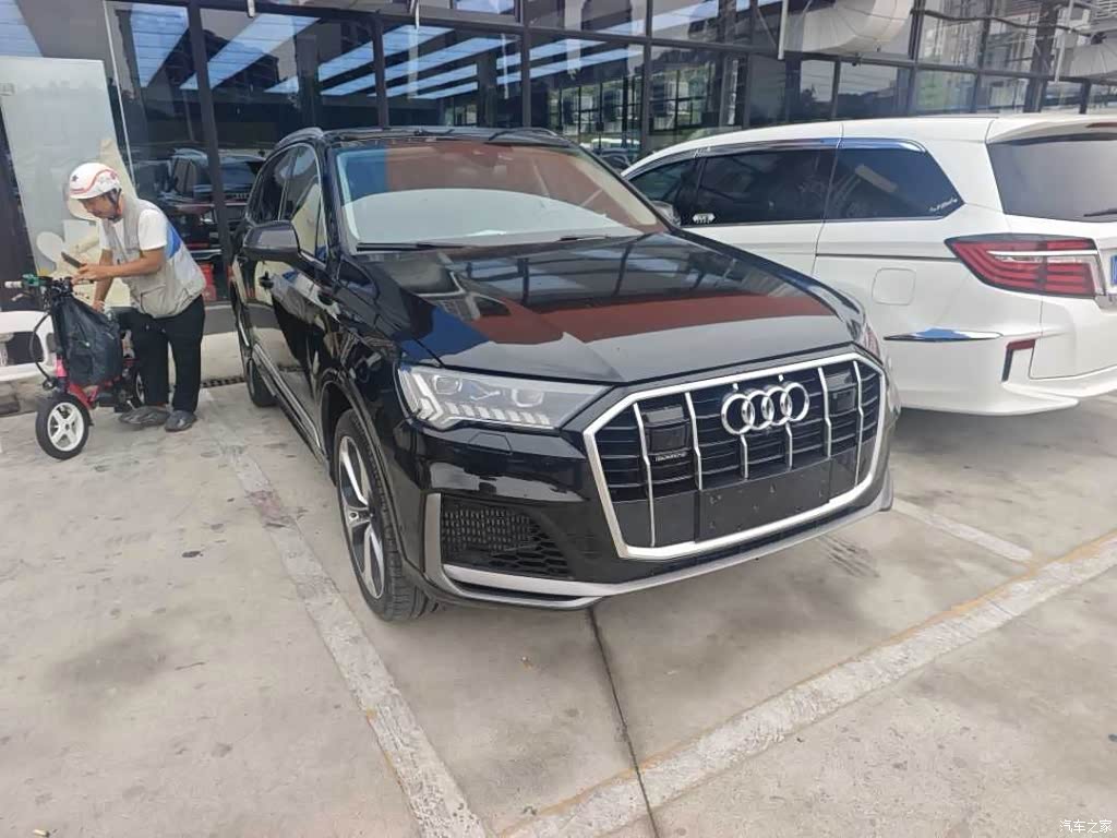 2024 Audi Q7 55 TFSI quattro S line Premium, фото 1, лот 11223815