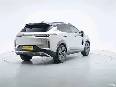 2025 Lynk & Co 08 EM-P 220km AWD Performance Halo, фото 4, лот 10313158