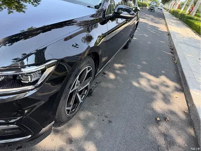 2023 Volkswagen Magotan Model 2 Million Commemorative Edition 330TSI DSG Luxury, фото 3, лот 10434379