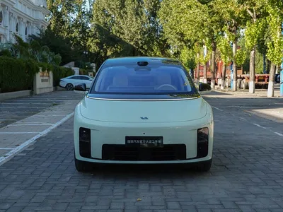 2025 Li Auto Li i8 Standard Edition, фото 2, лот 10825074