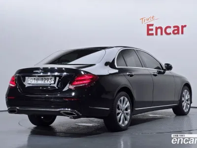 2018 Mercedes-Benz E-Class E300 4MATIC Exclusive, фото 2, лот 10164926