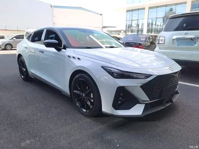 2023 Changan UNI-V 1.5T Luxury Edition, фото 4, лот 11011409