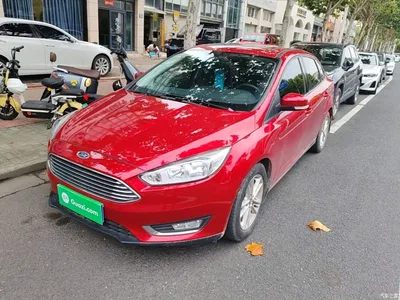 2017 Ford Focus Sedan EcoBoost 125 Manual Super Fashion Smart Edition, фото 2, лот 11225699