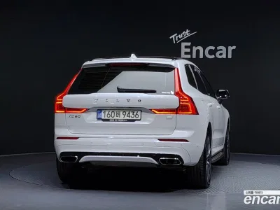 2021 Volvo XC60 T8 R-Design, фото 4, лот 10128124