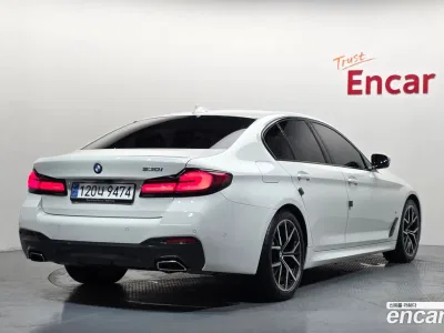 2022 BMW 5-Series 530i M Sport Package, фото 2, лот 10224231