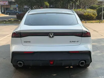 2024 Changan UNI-V 1.5T Premium, фото 3, лот 10250503