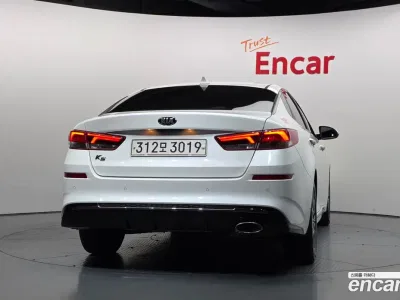 2019 Kia K5 2.0, фото 4, лот 10339001
