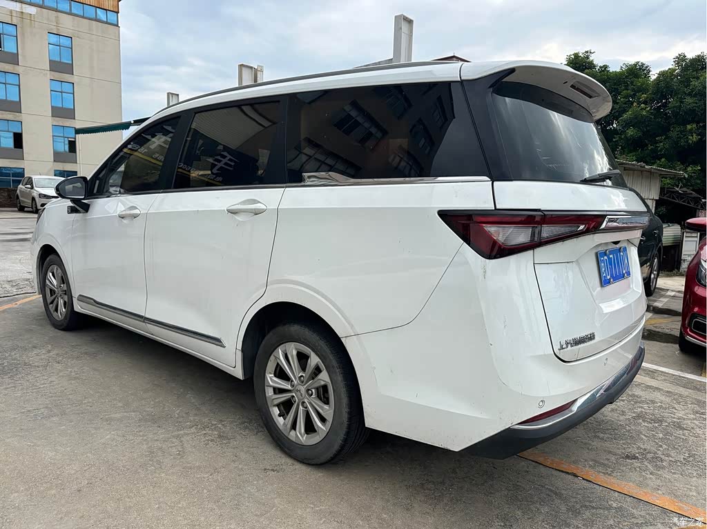 2022 Wuling Motors Wuling Jiachen 1.5T CVT Smart Luxury, фото 4, лот 10832571