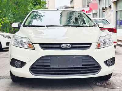 2013 Ford Focus Sedan Classic 1.8L Auto Million Edition, фото 2, лот 10519742