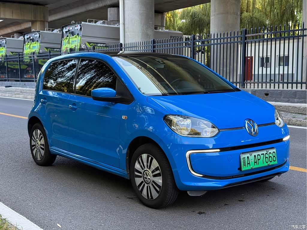 2015 Volkswagen Up, фото 3, лот 10405570