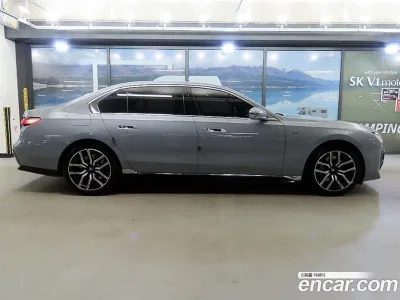 2023 BMW i7 xDrive 60 M sport, фото 2, лот 10084088