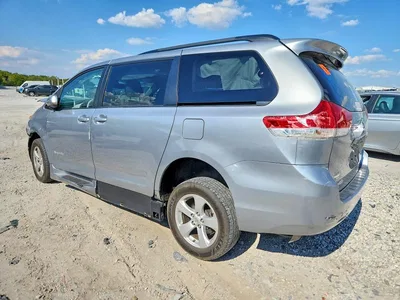2014 TOYOTA SIENNA LE, фото 2, лот 10506655