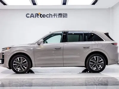 2025 Li Auto L6 Pro Smart Renewal Edition, фото 4, лот 10889147