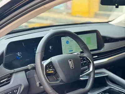 2025 Besturn B70 Dragon Glory Edition 1.5T Deluxe, фото 4, лот 10408185