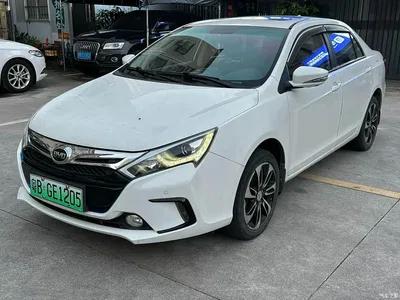 2015 BYD Qin New Energy 1.5T Dual Crown Flagship Edition, фото 1, лот 10273316