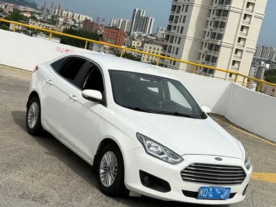 2015 Ford Escort 1.5L Manual Comfort, фото 3, лот 11221254