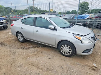 2019 NISSAN VERSA SV, фото 4, лот 10650081