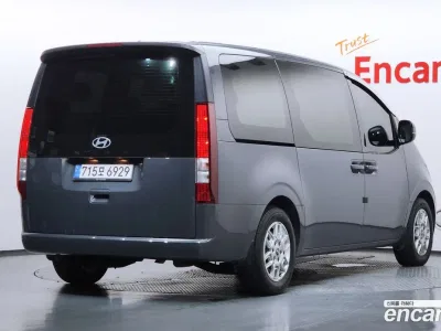 2025 Hyundai Staria Tourer 11-Seater, фото 2, лот 10526089