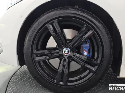 2024 BMW 3-Series 320i M Sport, фото 4, лот 10178952