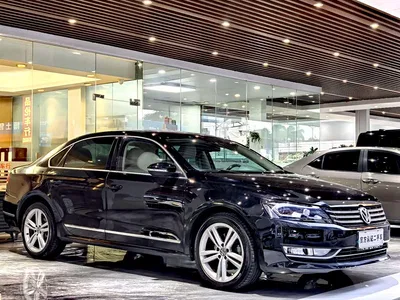 2014 Volkswagen Passat 1.8TSI DSG Luxury Navigation Edition, фото 3, лот 10439758