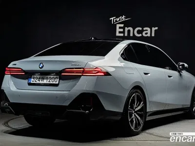 2026 BMW 5-Series 530i xDrive M Sport, фото 1, лот 10192425