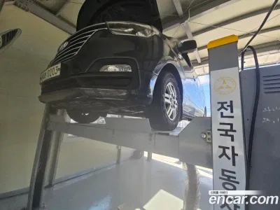 2018 Hyundai Starex Van 5-Seater, фото 1, лот 10388854