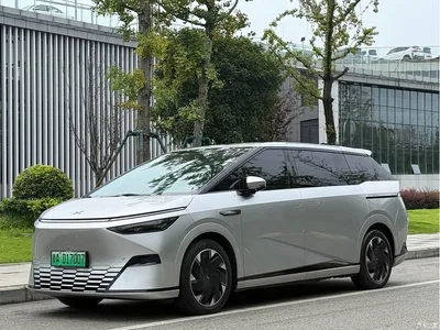 2024 XPeng X9 702 Ultra Long Range Max, фото 1, лот 10375795