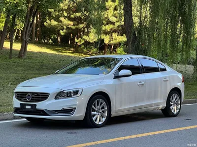 2018 Volvo S60 S60L T4 R-Design, фото 1, лот 10363234