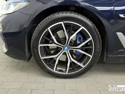 2022 BMW 5-Series 530e M Sport, фото 4, лот 10056090