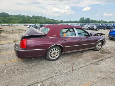 2006 LINCOLN TOWN CAR SIGNATURE LIMITED, фото 3, лот 10875014