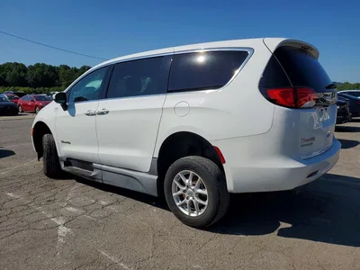 2023 CHRYSLER VOYAGER LX, фото 2, лот 10866158