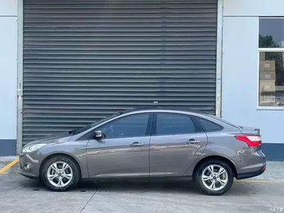 2012 Ford Focus Hatchback 1.6L Manual Trend, фото 3, лот 11220290