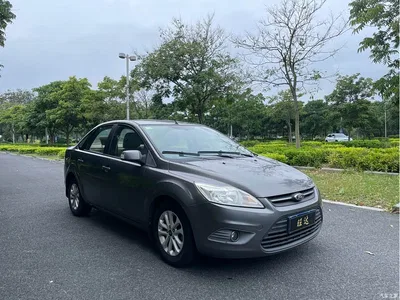 2013 Ford Focus Sedan Classic 1.8L Manual Base, фото 3, лот 10294637