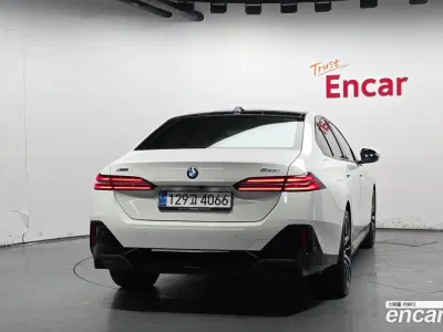 2025 BMW 5-Series 530i xDrive M Sport, фото 4, лот 10141581