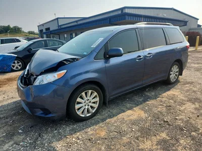 2015 TOYOTA SIENNA LE, фото 1, лот 10542451