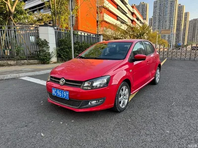 2013 Volkswagen Polo 1.6L Automatic Luxury Edition, фото 1, лот 11585130