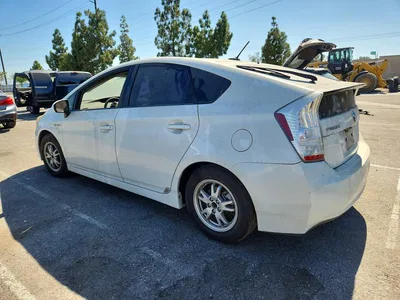 2011 TOYOTA PRIUS TWO, фото 2, лот 10543478