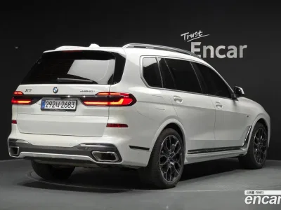 2025 BMW X7 xDrive 40i M Sport 6STR, фото 2, лот 10130066