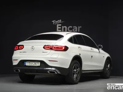 2021 Mercedes-Benz GLC-Class GLC300e 4MATIC Coupe, фото 2, лот 10167189