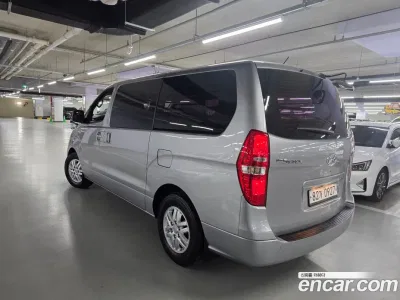 2017 Hyundai Starex 3-Seater VAN, фото 2, лот 10228640
