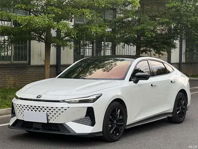 2024 Changan UNI-V 1.5T Deluxe, фото 1, лот 10245800