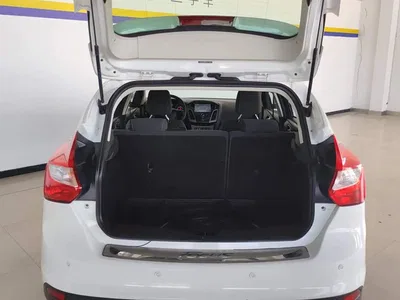2012 Ford Focus Hatchback 1.6L Automatic Comfort, фото 4, лот 11409240