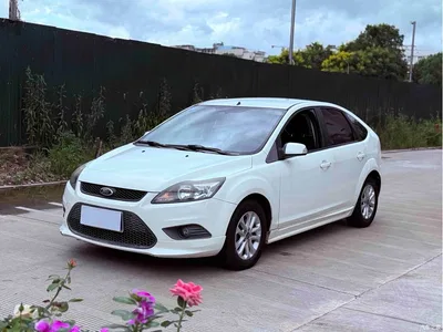 2013 Ford Focus Hatchback Classic 1.8L Automatic Base, фото 1, лот 10279473