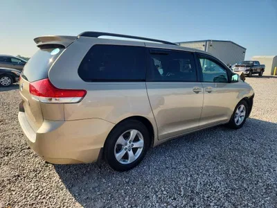 2012 TOYOTA SIENNA LE, фото 3, лот 10531720